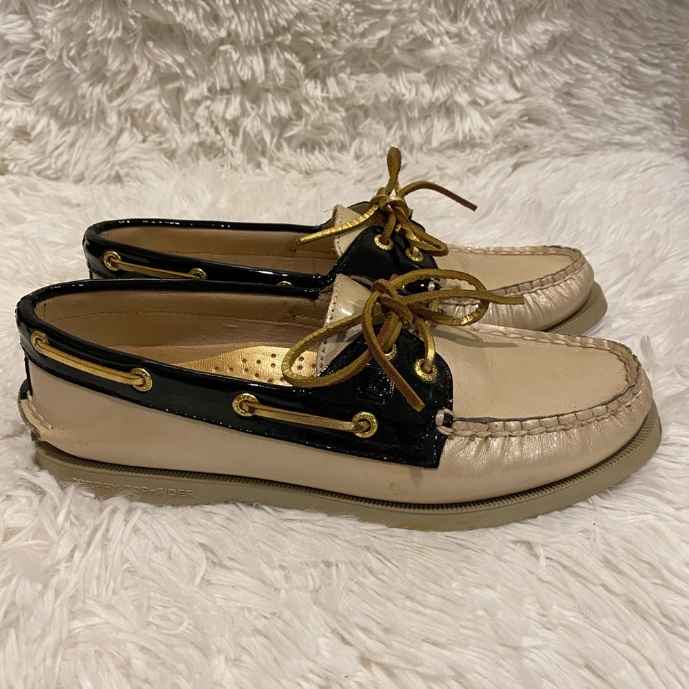 Sperry - Picture 3 of 4